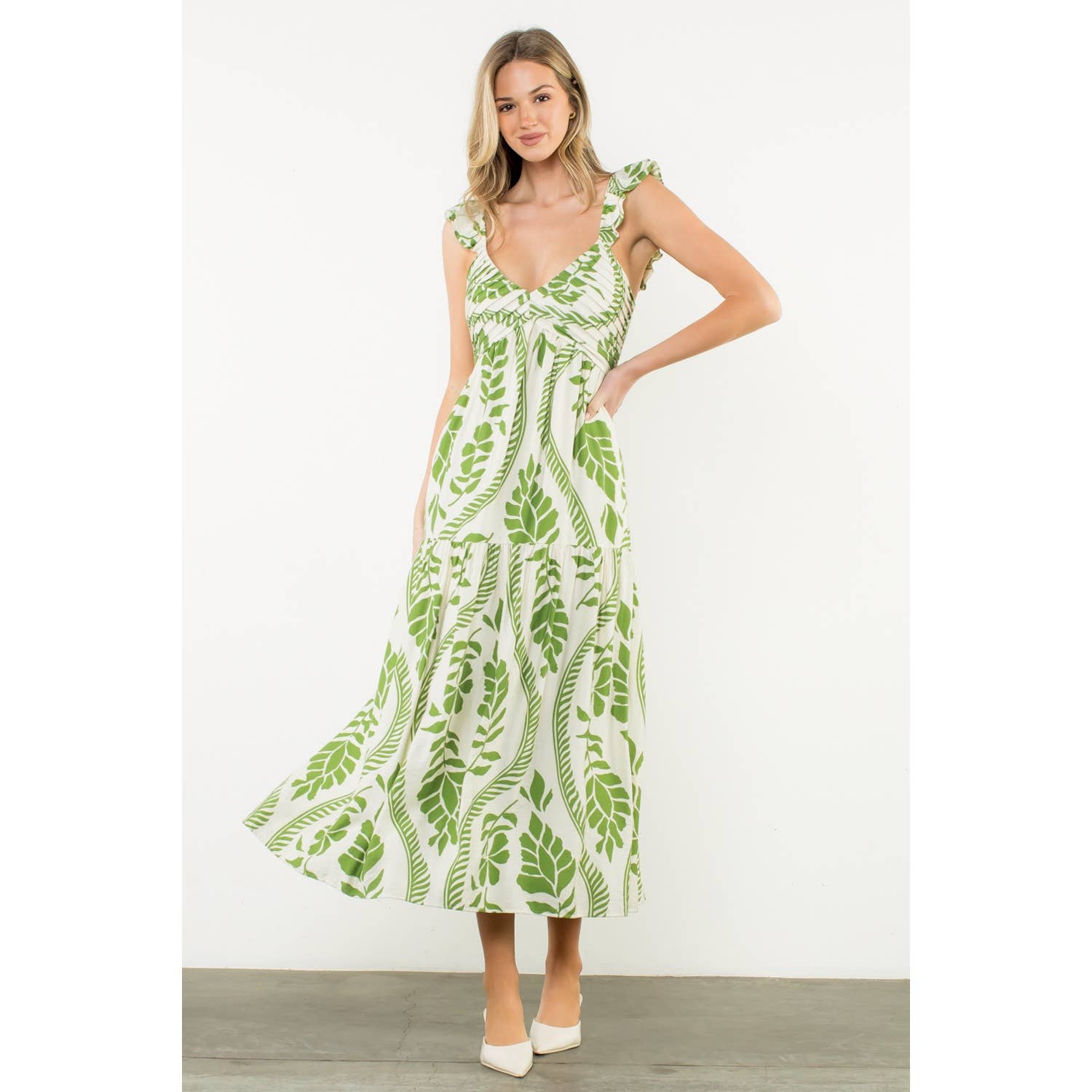 THML - Wholesale Dress - Women's - Flutter Sleeve Leaf Print Maxi Dress6