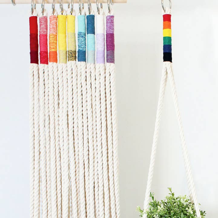Appendiabiti in macramè, blocco di colore, fioriera da appendere per la vendita all'ingrosso da parte di Freefille Market
