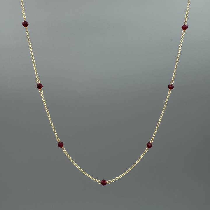 Geverfde robijn-satellietketting voor wholesale door Something Silver