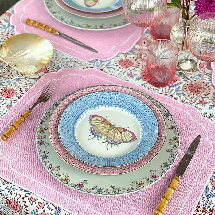 Madame Smart Ltd - Venta al por mayor Manteles individuales - Manteles "Pinta el Mundo de Rosa" - Juego de 44