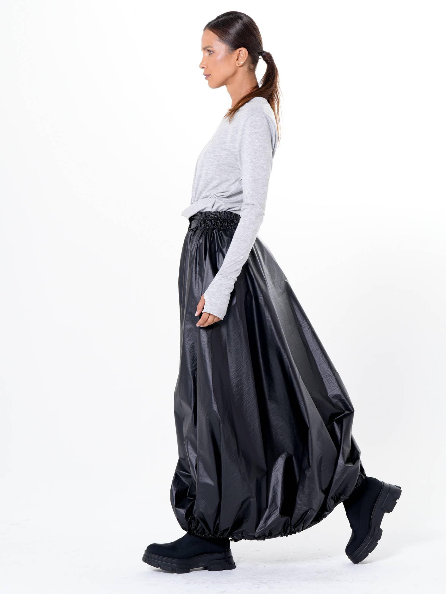 Metamorphoza – wholesale Skirt – Women’s – Voluminous Maxi Skirt with Adjustable Hem6