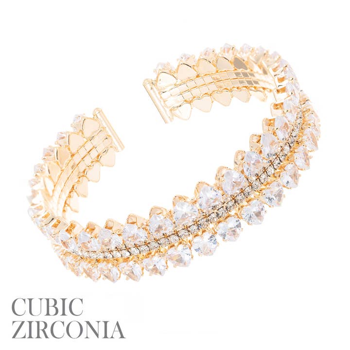 Bracciale a 4 Fili con Cuore in Memoria di Filo e Zirconi Cubici per la vendita all'ingrosso da parte di Accessories To Go