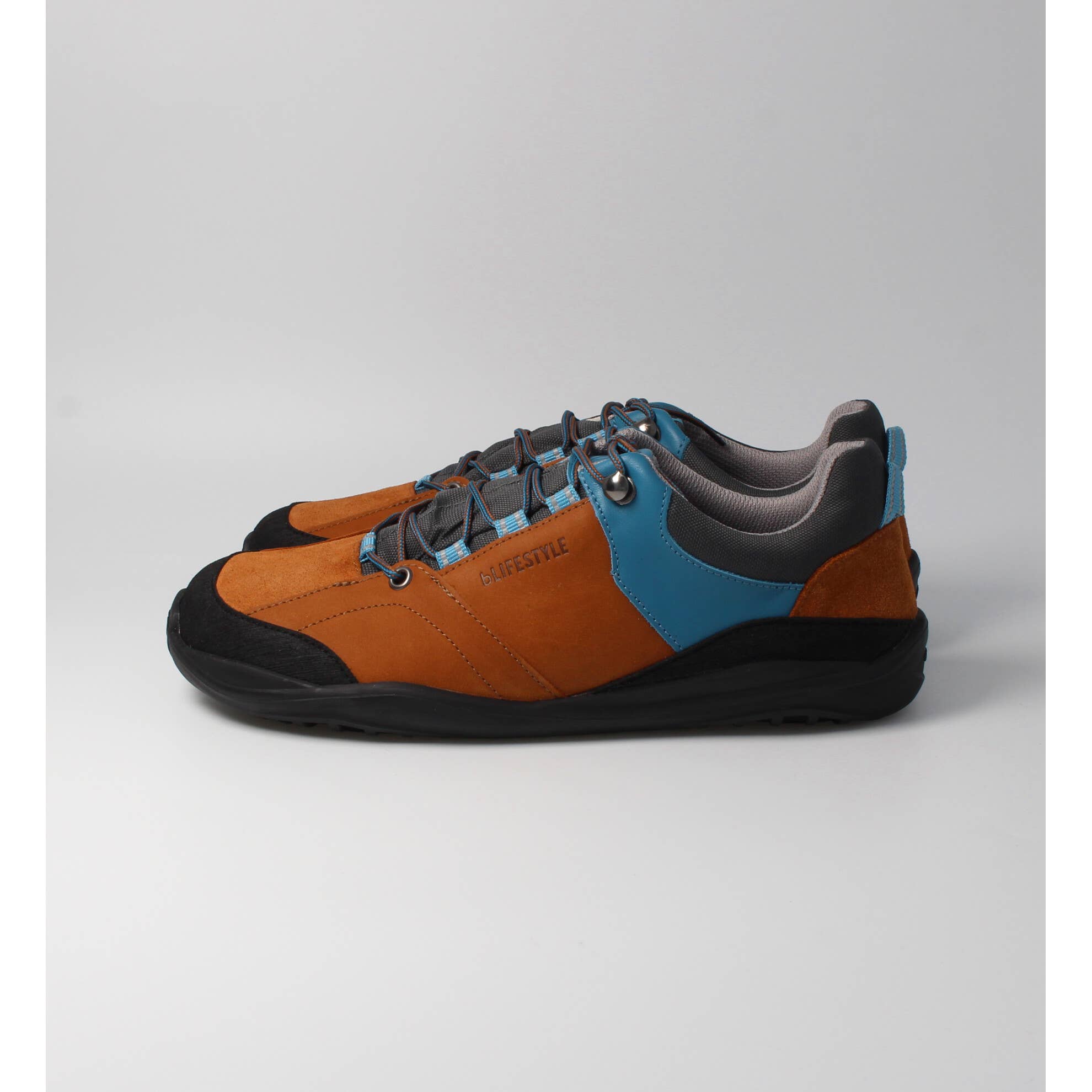 bLIFESTYLE - Wholesale Hiking Boots - Unisex - TrekkStyle barefoot shoe