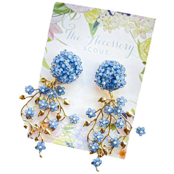 Boucles d'oreilles Ashton bleues pour la vente par THE ACCESSORY SCOUT