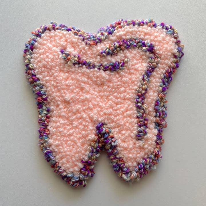 Coaster Becher/Teppich Sweet Tooth, handgetufteter Punch Needle für den Großhandel von The Wolfshop