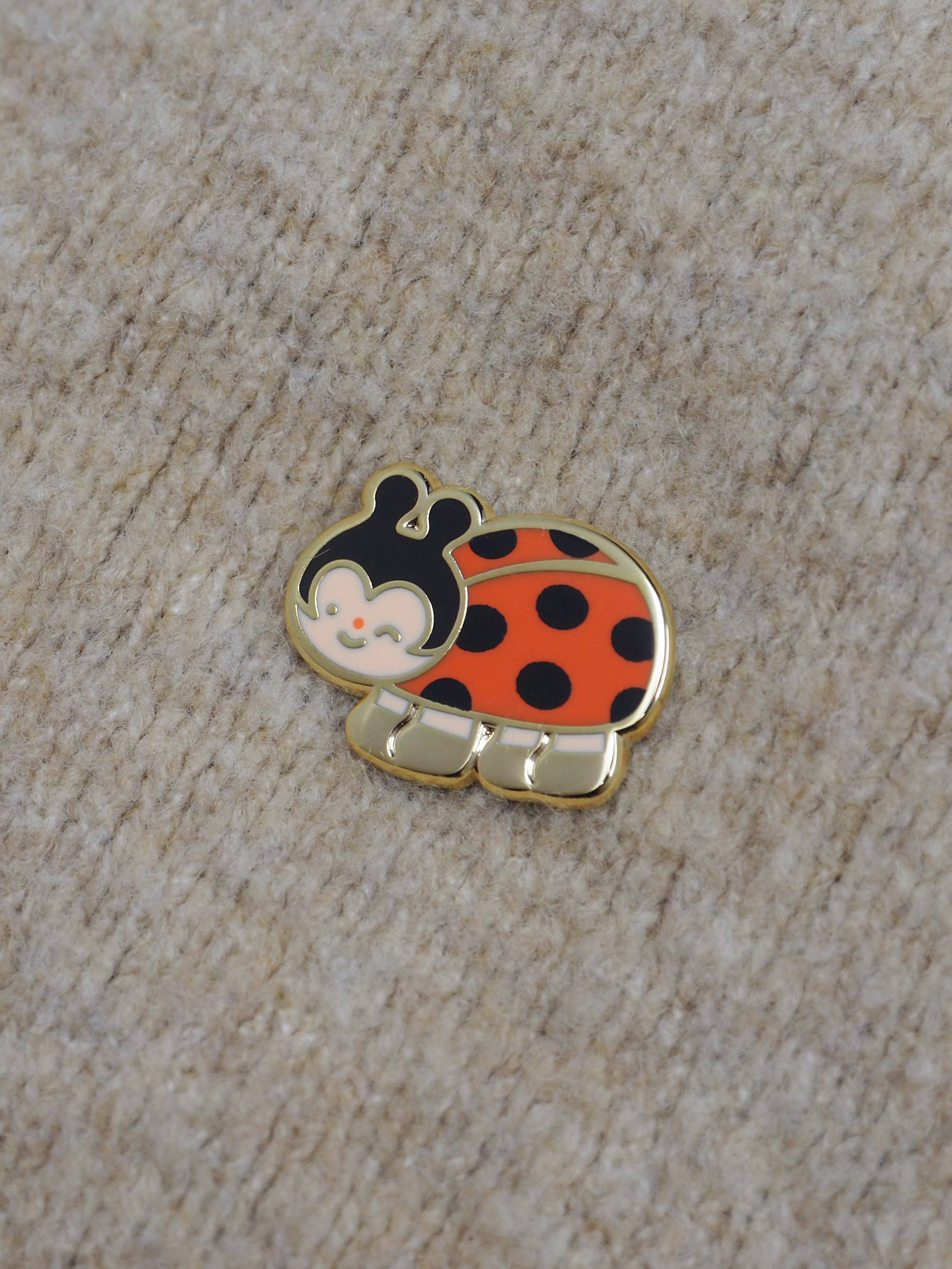 natamori - Wholesale Lapel Pin/Button - ladybug • enamel pin2
