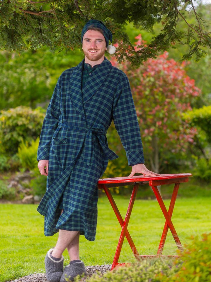 Lee Valley Ireland - Wholesale Robe - Unisex - Lee Valley Flannel Nightrobe - Green Tartan Blackwatch (LV6)0