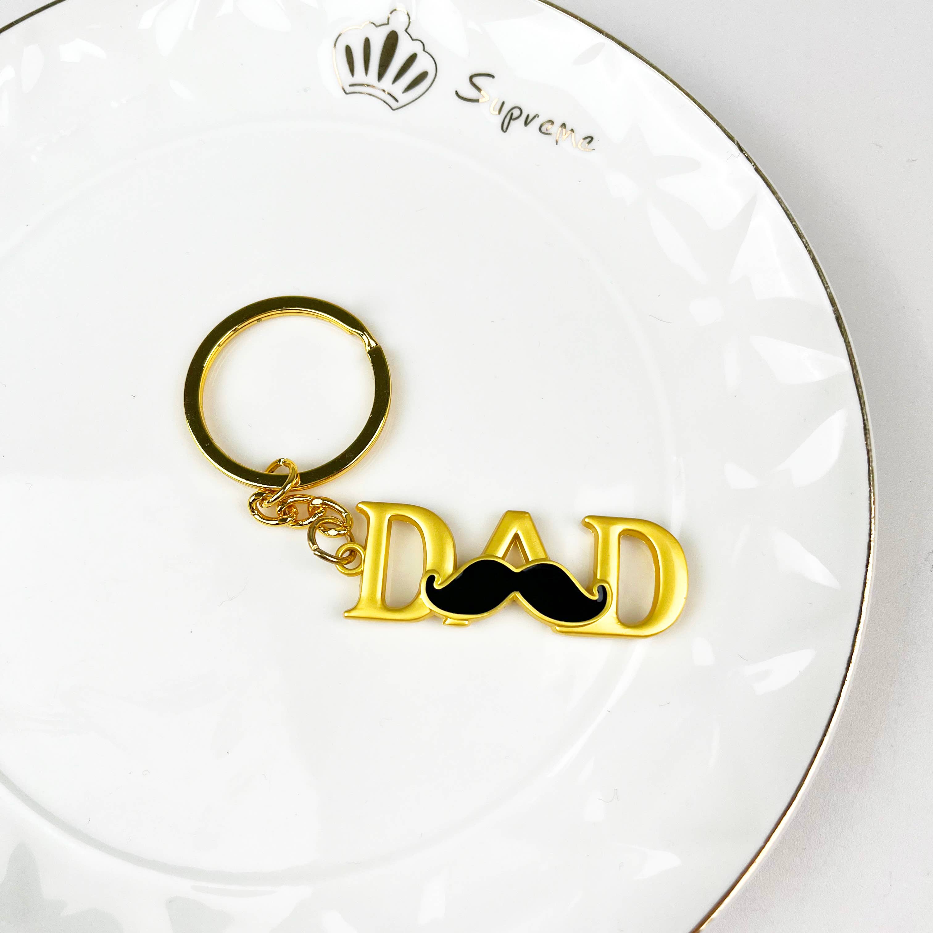 SoapElenGlen – wholesale Keychain – Unisex – Letter Keychain Mother's Day Gift Father's Day Gift2