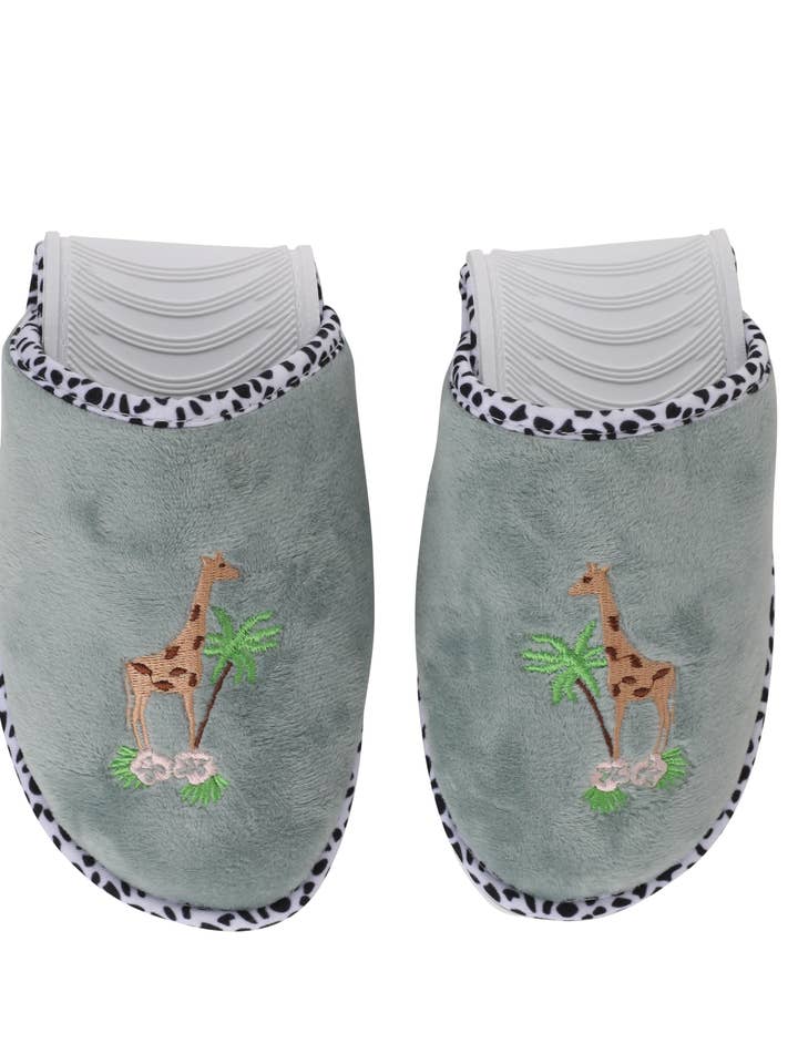 Hang Accessories – wholesale Slippers – Women's – Giraffe Foldable Travel Slippers & Coordinating Pouch Set