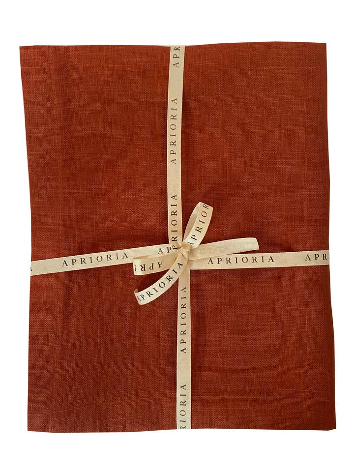 100% ren linned bordløber i terracotta for engroshandel hos Aprioria