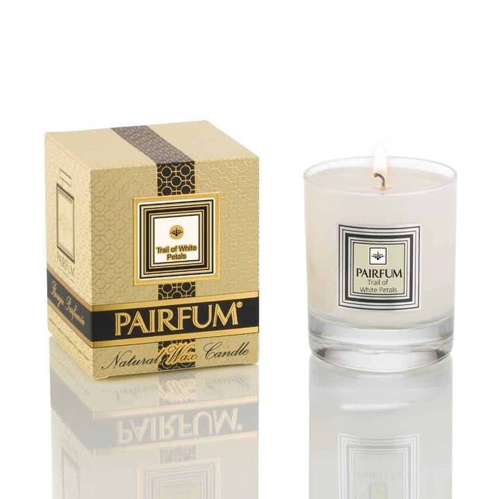 Bougies en cire de soja et fleur - Trail de pétales blancs pour la vente par Pairfum London