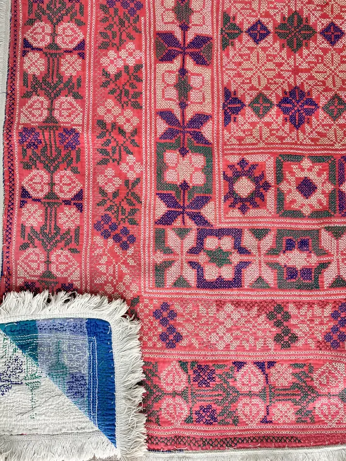 The Eastern Loom – Großhandel Überwurfdecke – Handgestickte Vintage-Tagesdecke aus Baumwolle – Sofaüberwurf und Bettdecke4