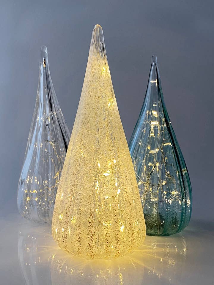 Twinkle Christmas Tree for wholesale by Kim Savoie Glass