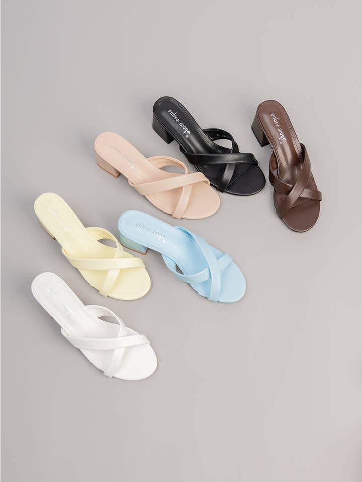 Muilezels met gekruiste bandjes - 9855 voor wholesale door BELLE WOMEN | SUPER MODE