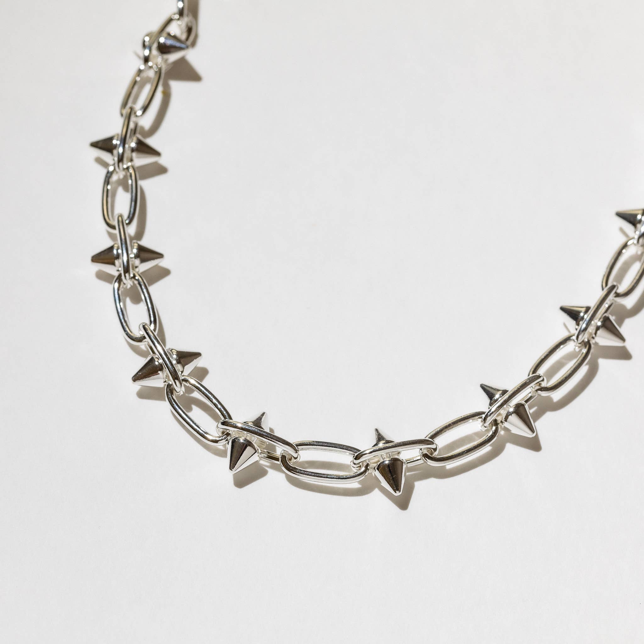 Larissa Loden - Venta al por mayor Collares de cadenas y eslabones - Collar de Cadena con Picos Toom - Chapado en Oro de 14K o Chapado en Plata de Ley2