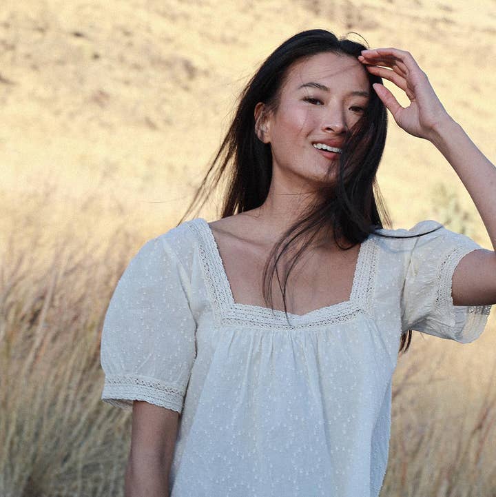 Atèlette - Wholesale Blouse - Women's - Cream Cotton Lace Puff Sleeve Top - Bea Top