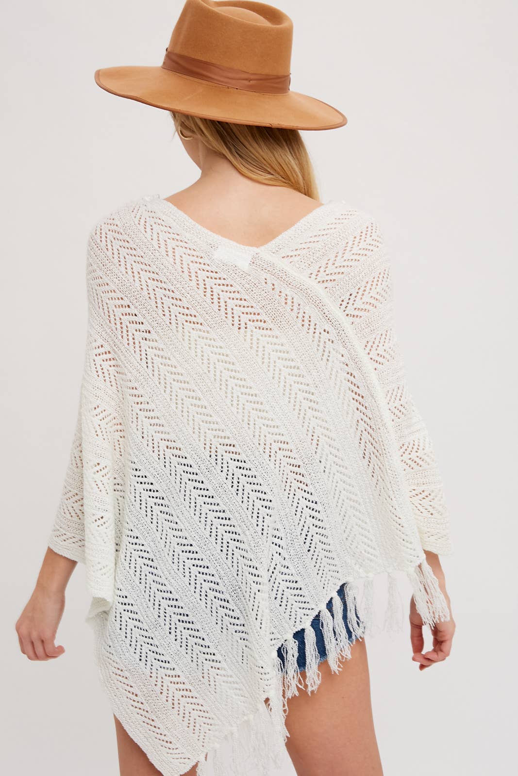 Bluivy – wholesale Poncho – Women's – OPEN-KNIT FRINGE PONCHO6