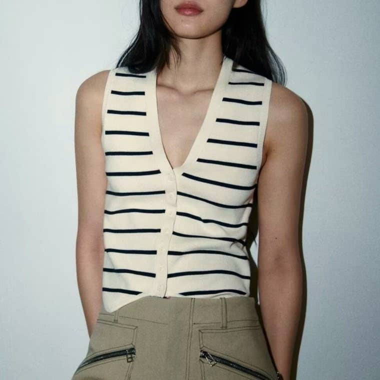 Rosa Clothing - Wholesale Sweater Vest - Women's - Y2K Sleeveless V-Neck Knitted Striped Vest7