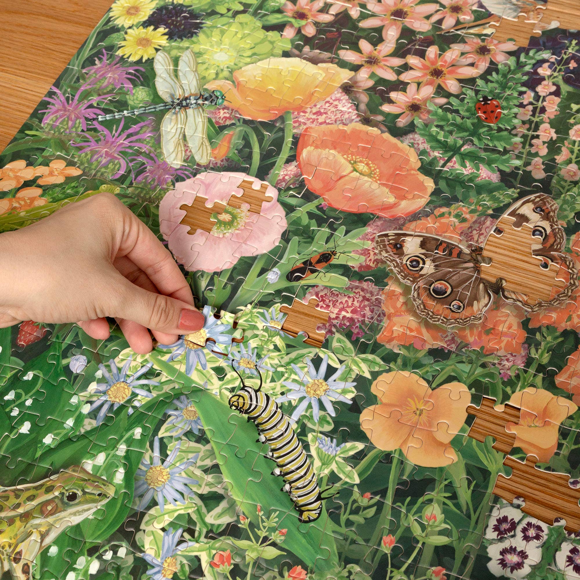 1canoe2 | One Canoe Two Paper Co. – Großhandel Puzzle - Erwachsene – Gartenblüten - 500-Teile-Puzzle6