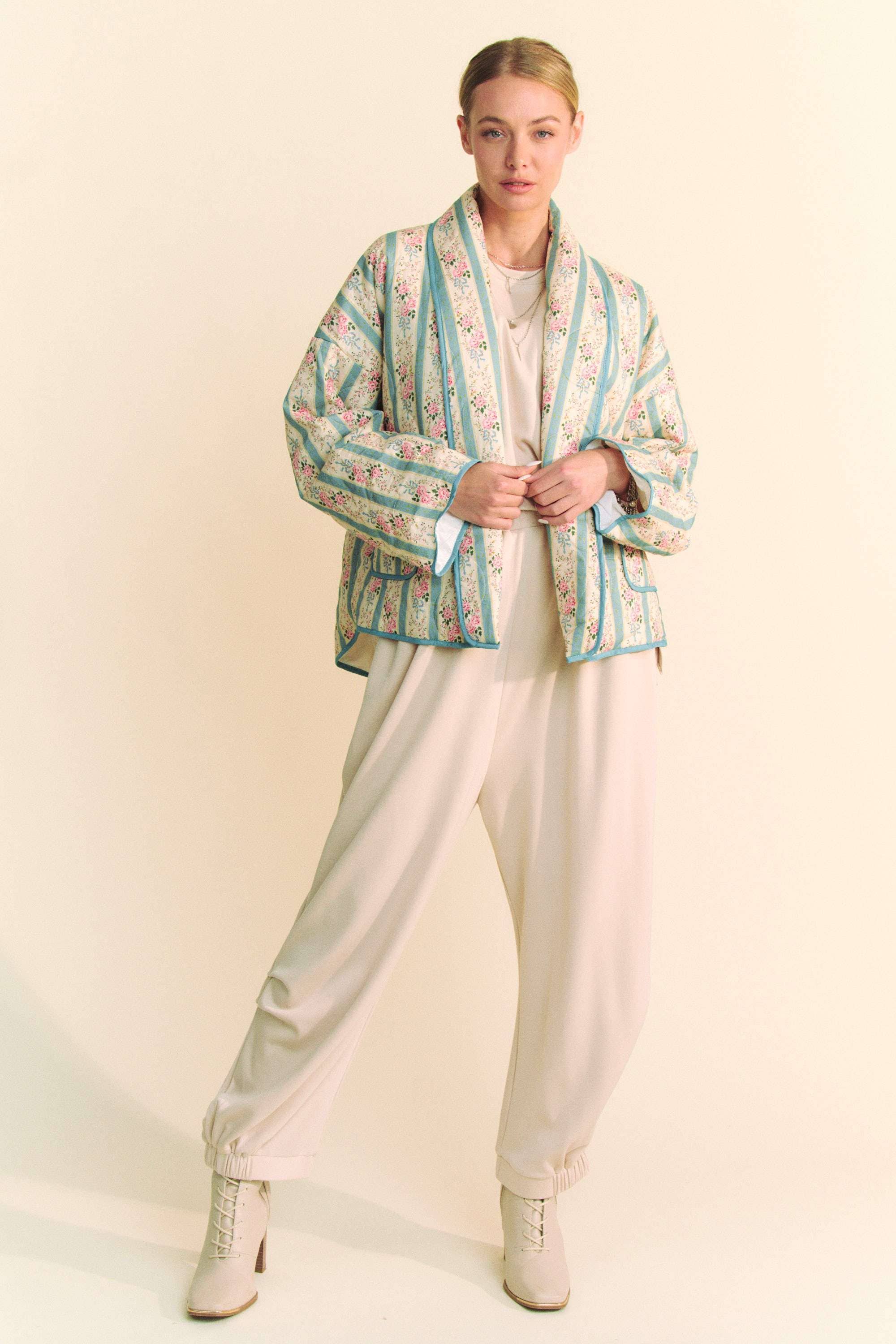 Davi & Dani - Wholesale Jas - Dames - WAIVY GEWATTEERDE OPEN JAS MET BEHANGPRINT17