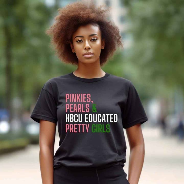 Camiseta unisex de la hermandad Pinkies + Pearls • Cuello redondo para venta al por mayor de CoRo & Company