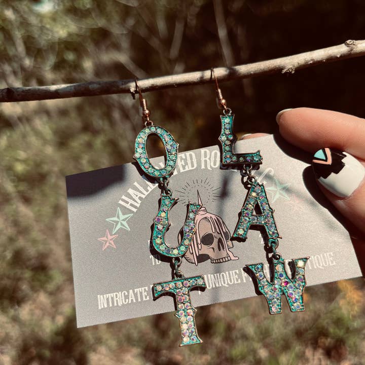Brincos Fora da Lei por atacado de Hallowed Rose