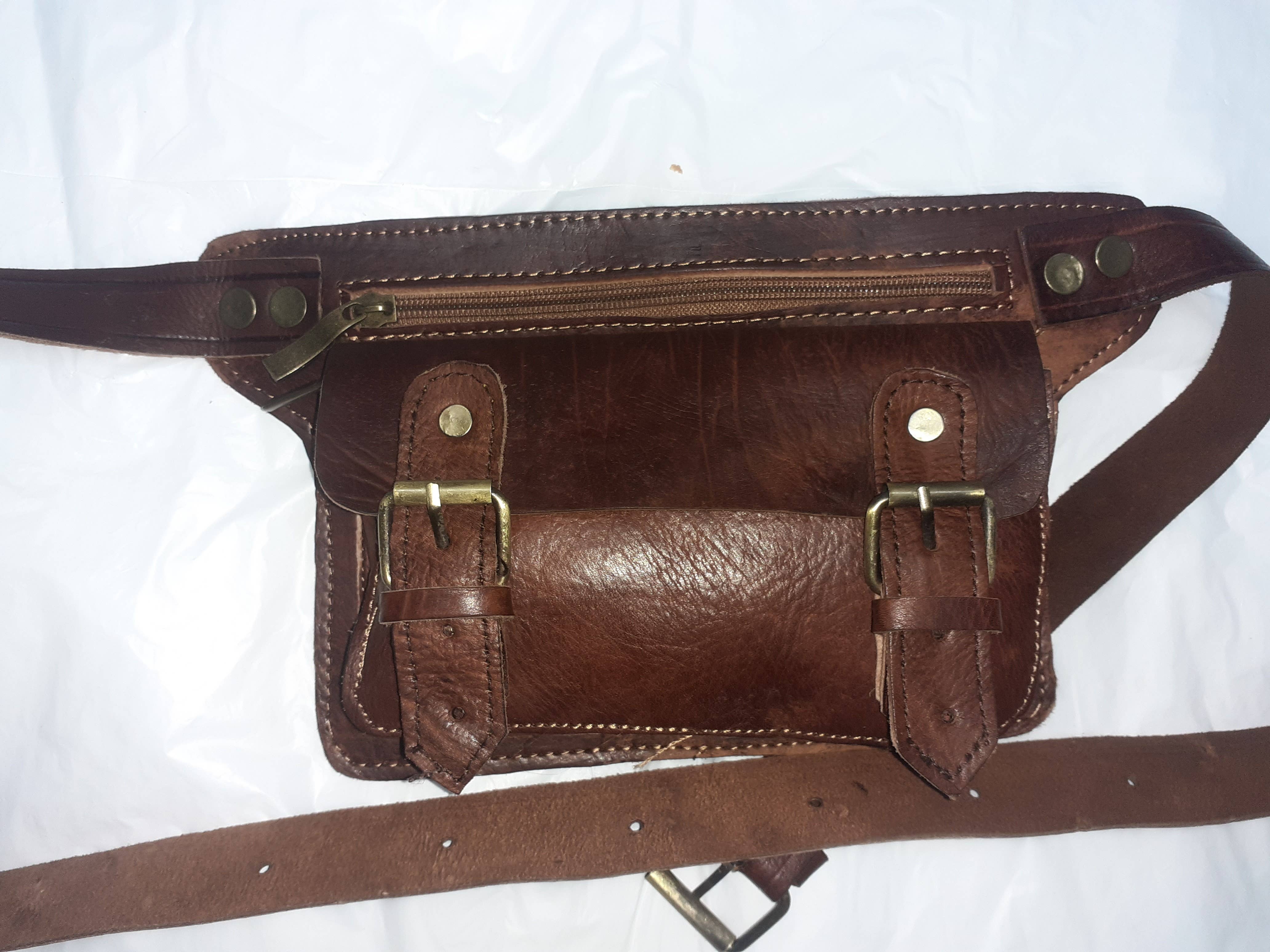 Hecho a mano – Großhandel Bauchtasche – Damen – Bauchtasche aus Kuhleder mit zwei Schnallen13