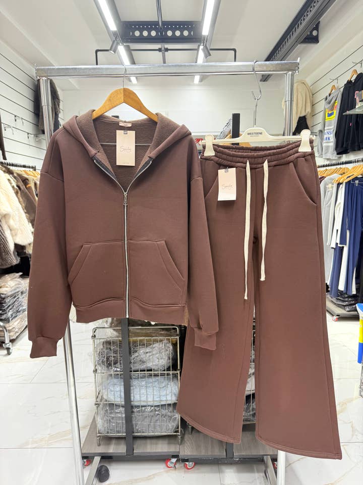 Chilli Girl Collection - Wholesale Lounge Set - Women's - Fleeced zip hoodie and sweatpants set