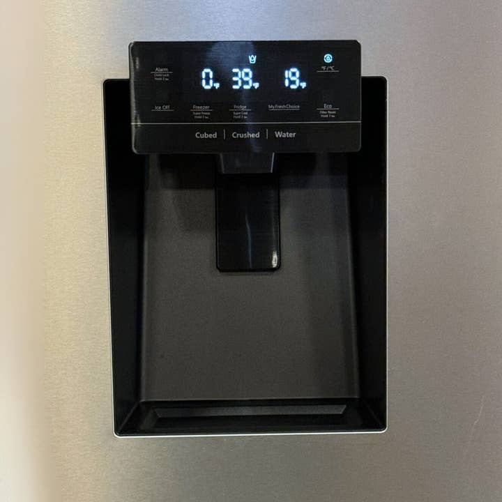 Renoshop - Vente Appareils électroménagers - Réfrigérateur encastrable 4 portes de 36 pouces avec distributeur de glace et d'eau ARF36016