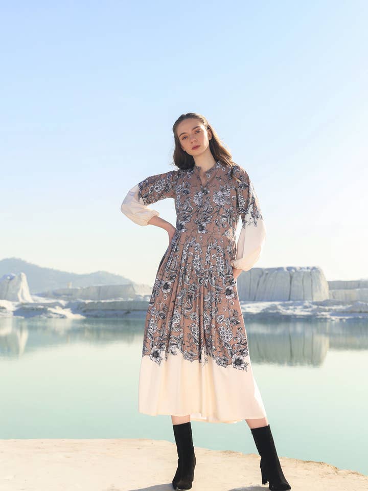 Vestido midi de capas con estampado floral de cacao para venta al por mayor de BUTA BUTI