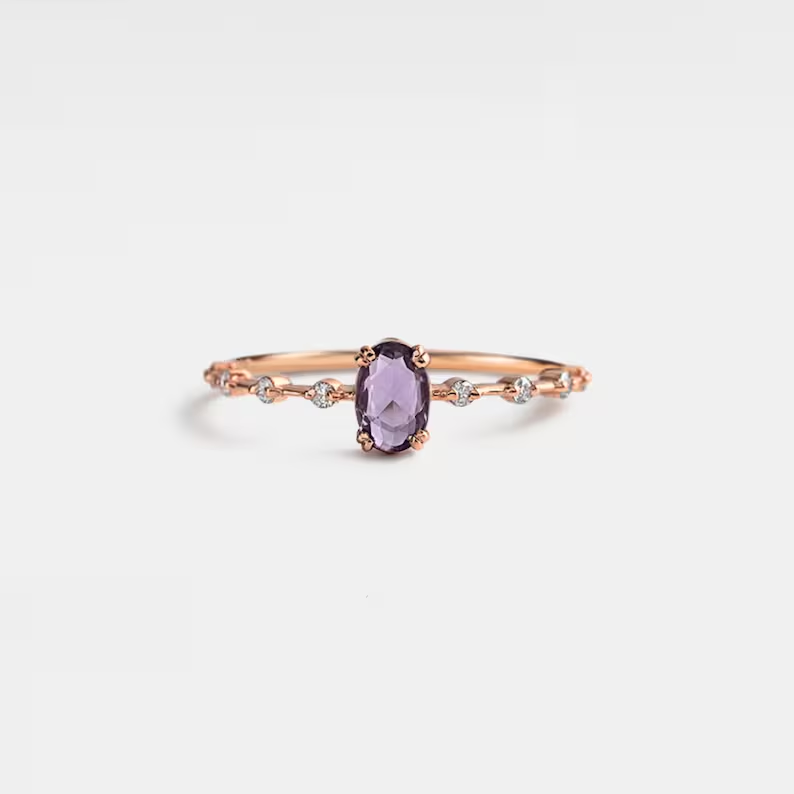 Perimade & Co. LLC – wholesale Ring med flera stenar – Oval slipad naturlig ametist-ring i 925 sterlingsilver2