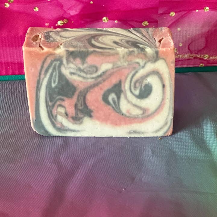 Renegade Bar Sæbe 113g for engroshandel hos Squeaky Clean Luxurious Soaps