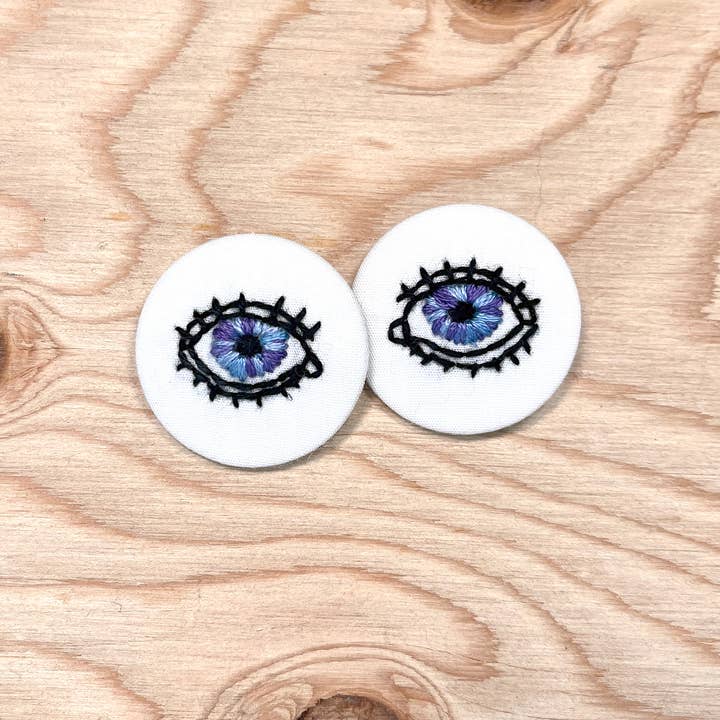 Conjunto de Alfinetes Bordados à Mão - Estes Olhos - Hiperligação por atacado de Lara Grant