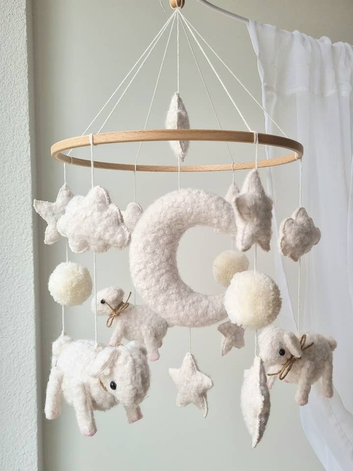 Baby Mobile Schäfchen weiss für den Großhandel von Teddi Bebe