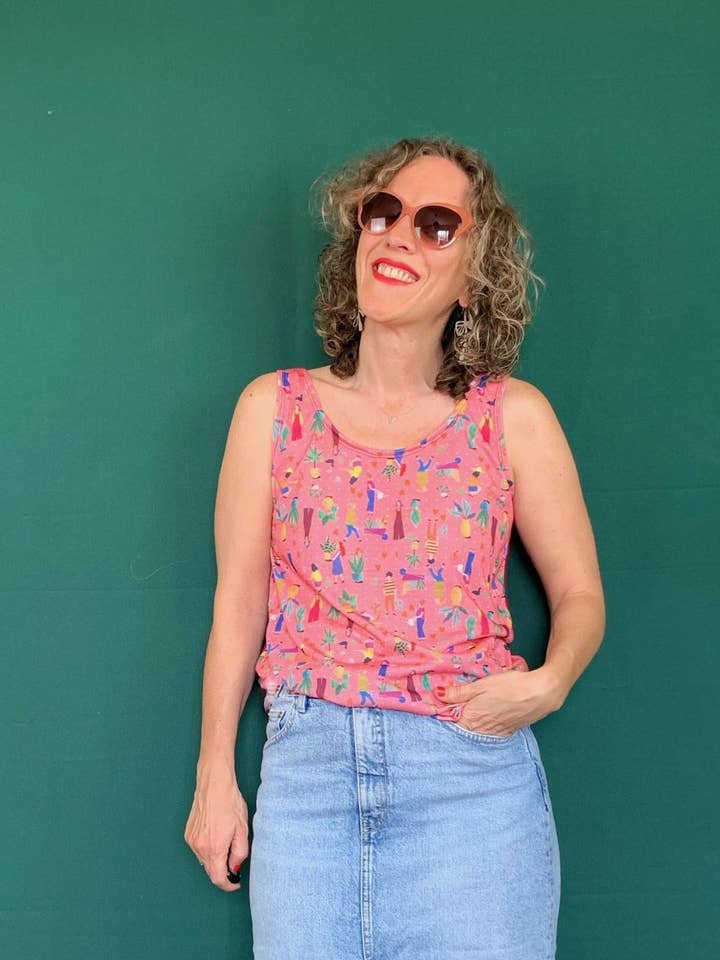 Noa T-shirt - Print Pink Planters for wholesale by La Compiano