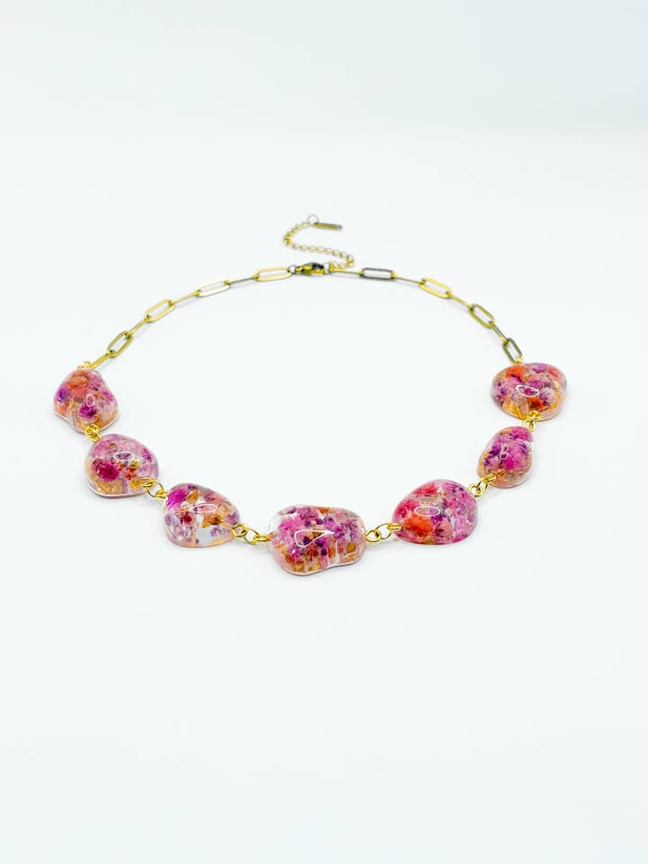 Collana Grande Ciottolo Capitolo Fioritura per la vendita all'ingrosso da parte di CH Design