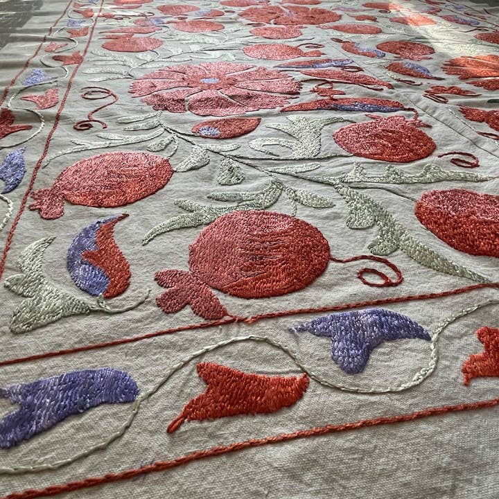 Wildash London - Venta al por mayor Tapices/telas - Suzani Suzani textil bordado a mano SUZ2205180192