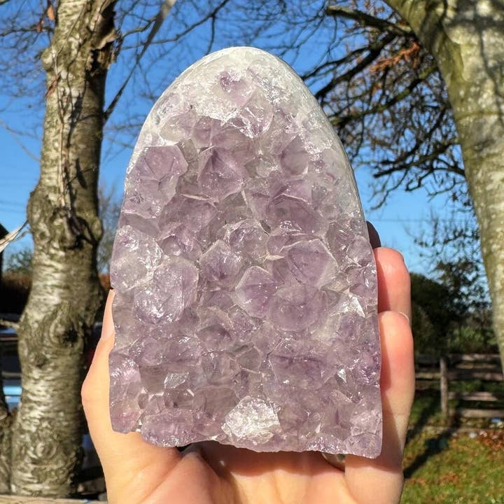 Elf Kendal Hippies - Wholesale Spiritual Stone/Crystal - Amethyst cut base 762g called Zachary wobbly base geode 1