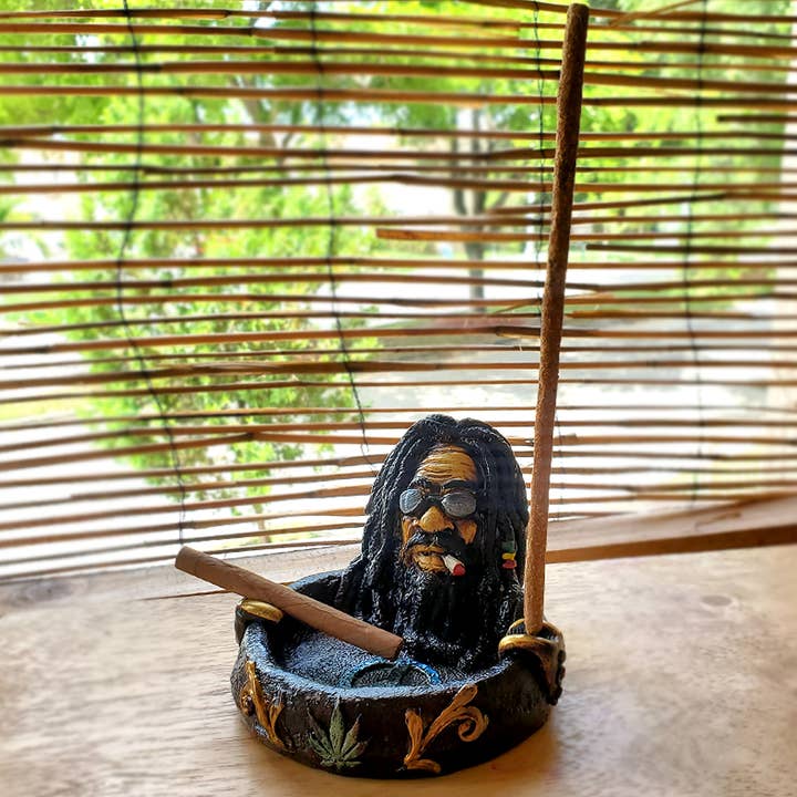 Pichincha - Wholesale Ashtray - Smoking Bob Rasta Man Figurine Round Ash Tray7
