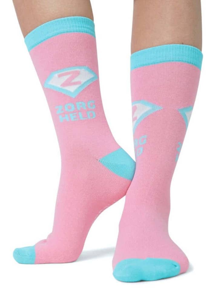 Zorgheld Sokken Roze for wholesale by MedSocks