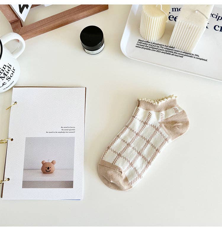 Funkyrel® Atzbranding Limited - Wholesale Socks - Women's - Rufia - Cute and Sweet Brown Bear Ankle Socks1