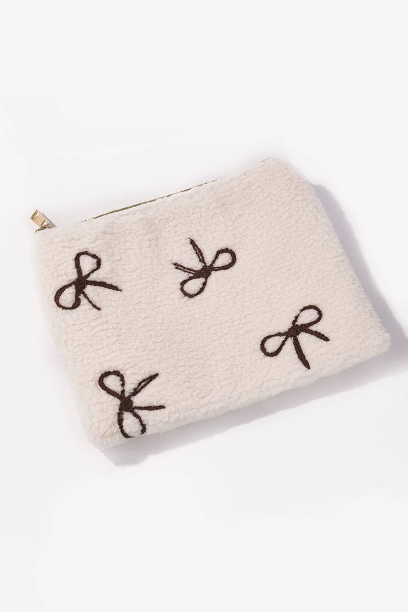 BYREN | ÉLINE L'ATELIER - Wholesale Toiletry Bag - Women's - Teddy makeup bag with bow CY230JH1