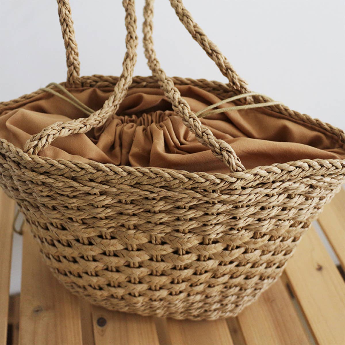 ACCITY - Wholesale Beach Bag - WOMEN HAND-WOVEN BUCKET STRAW BAG_CWAB08177
