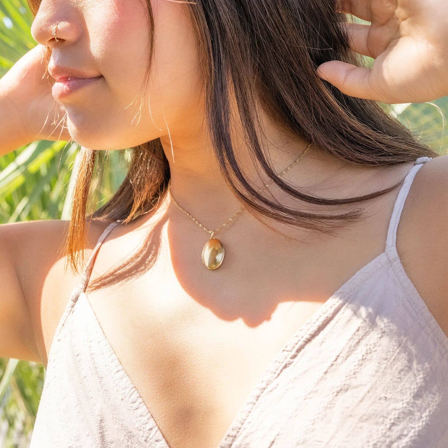 WJW - Wholesale Locket Necklace - Small - 18K Gold PVD Stainless Steel Oval Locket3