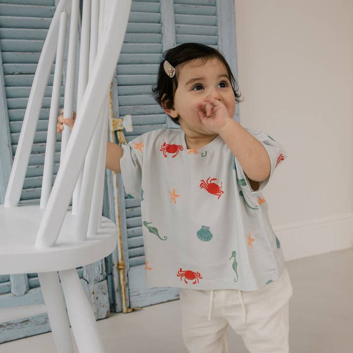 Økologisk Unisex Børne T-shirt – Marineprint – GOTS-certificeret for engroshandel hos Wildgreen