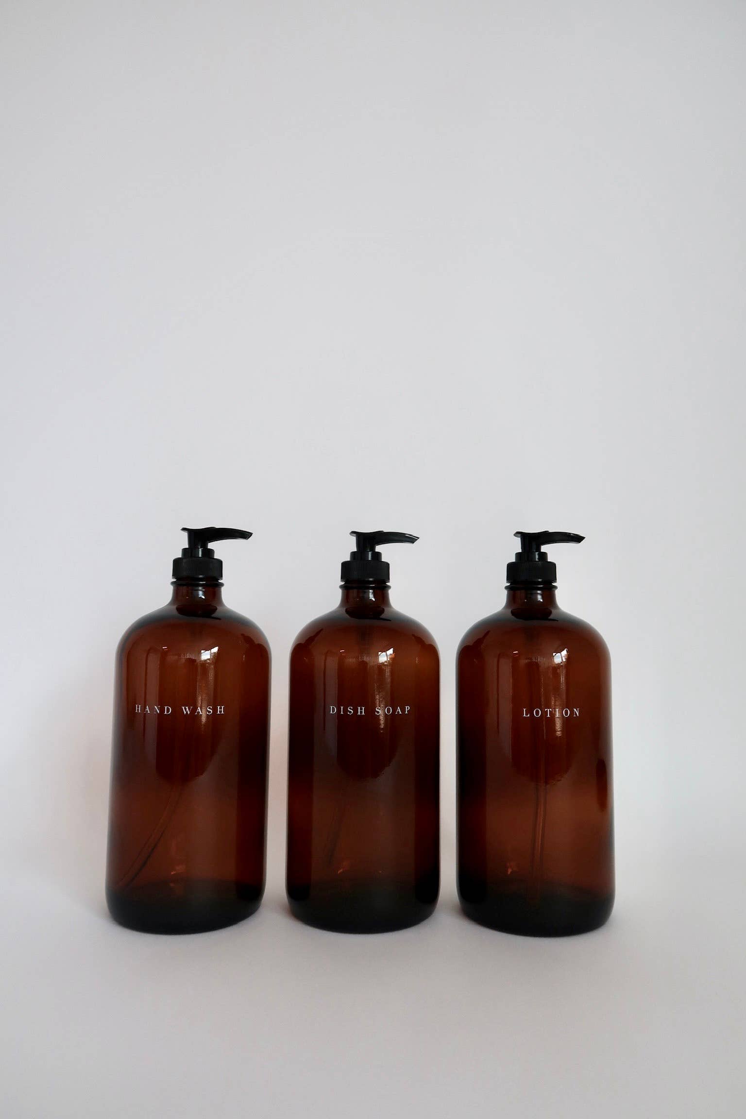 THELIFESTYLEDCO - Wholesale Soap Dispenser - Glass Amber Liquid Pumps10