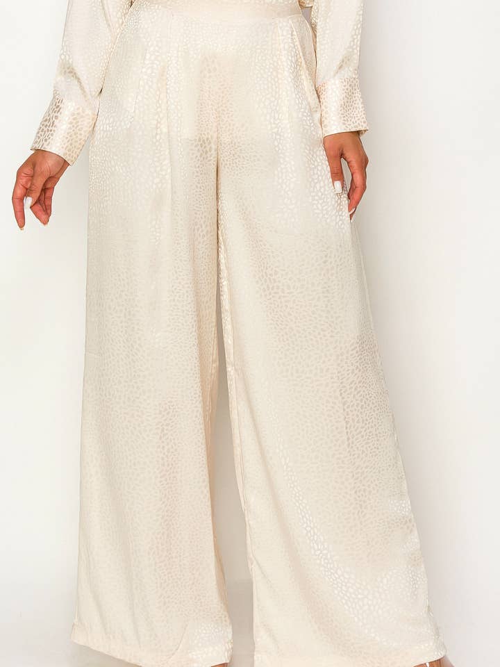 Pantalon à motif animalier à imprimé sauvage pour la vente par LINZY