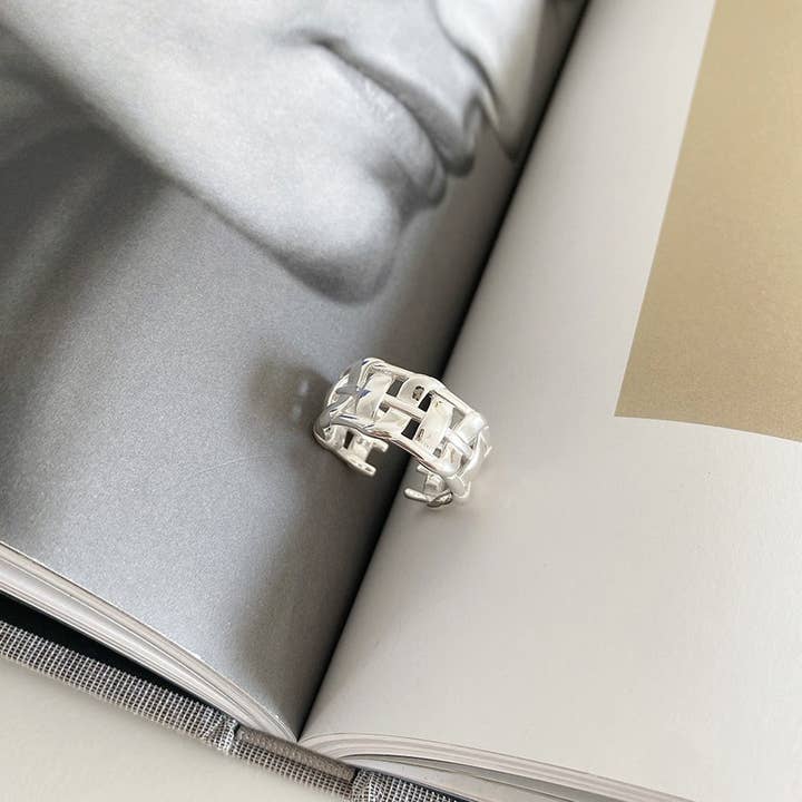 Gemscape UK – wholesale Band/Stackad Ring – Silver öppen pekfingerring bred ihålig flätad mode4