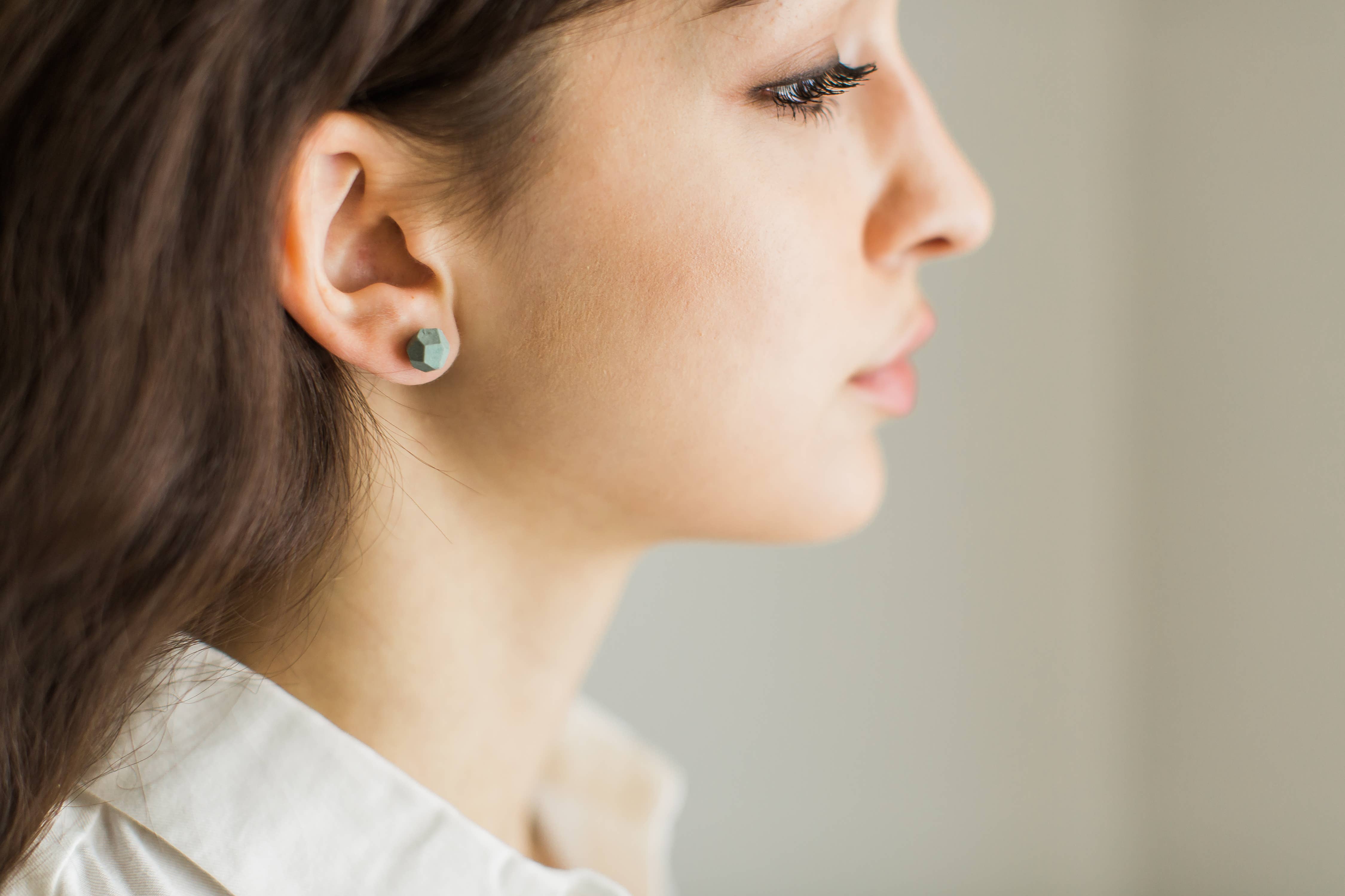 Jenna Vanden Brink Ceramics - Venta al por mayor Pendientes de botón/aretes de poste - Tachuelas facetadas6