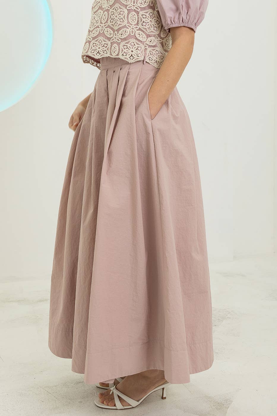 Heyson - Wholesale Skirt - Women's - JOS1020 Elegant Pleated Midi Skirt1